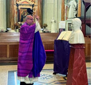 Prachtig borstbeeld ingezegend Prachtig borstbeeld ingezegend